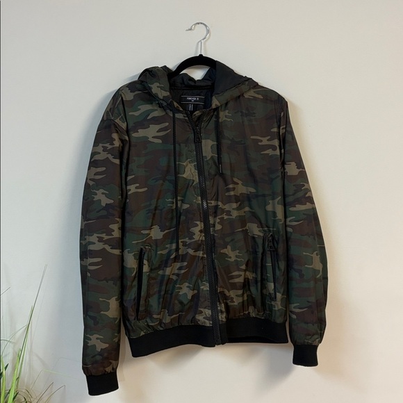 Forever 21 Camouflage Hooded Jacket size M - Picture 2 of 3